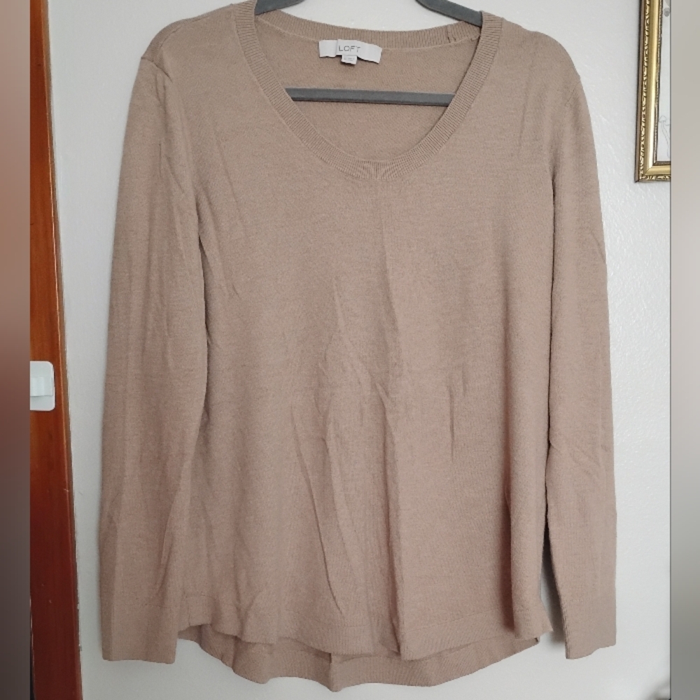 🌻LOFT Tan Sweater (XL)